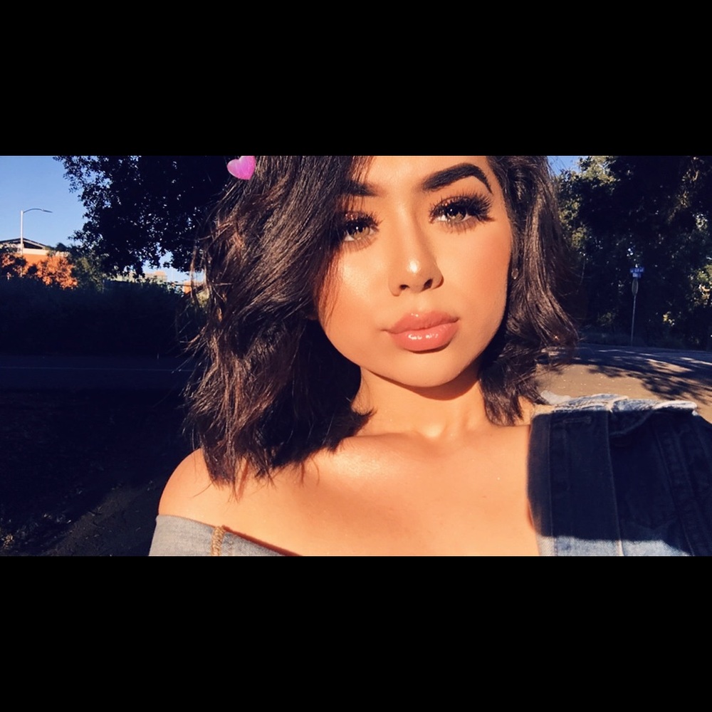 Meet your Posher, Cynthia